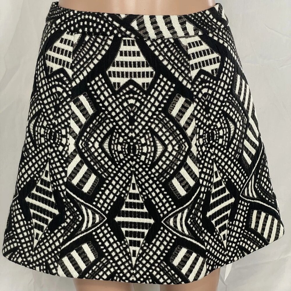 Alice + Olivia Printed Mini Skirt • Size 4 • Black/White